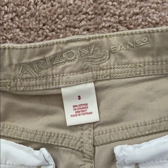 Shorts - Picture 3 of 3